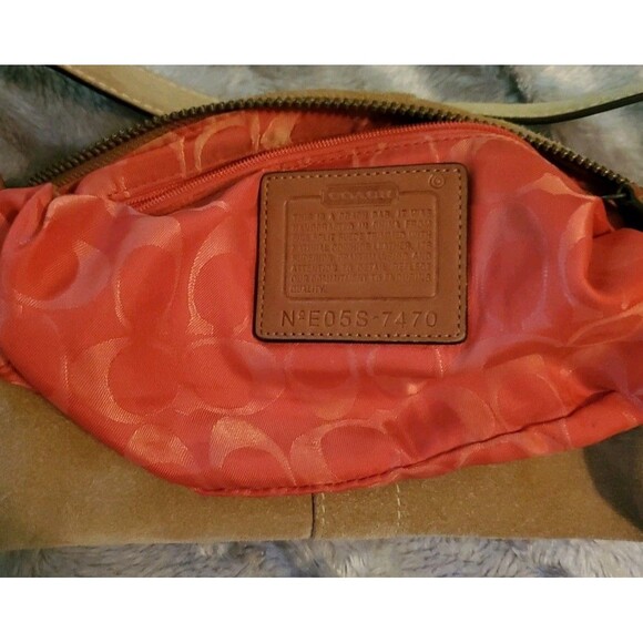 Vintage Coach 7470 Hamptons Demi Baguette Shoulder Bag Beige Suede Brown Leather - Picture 9 of 16